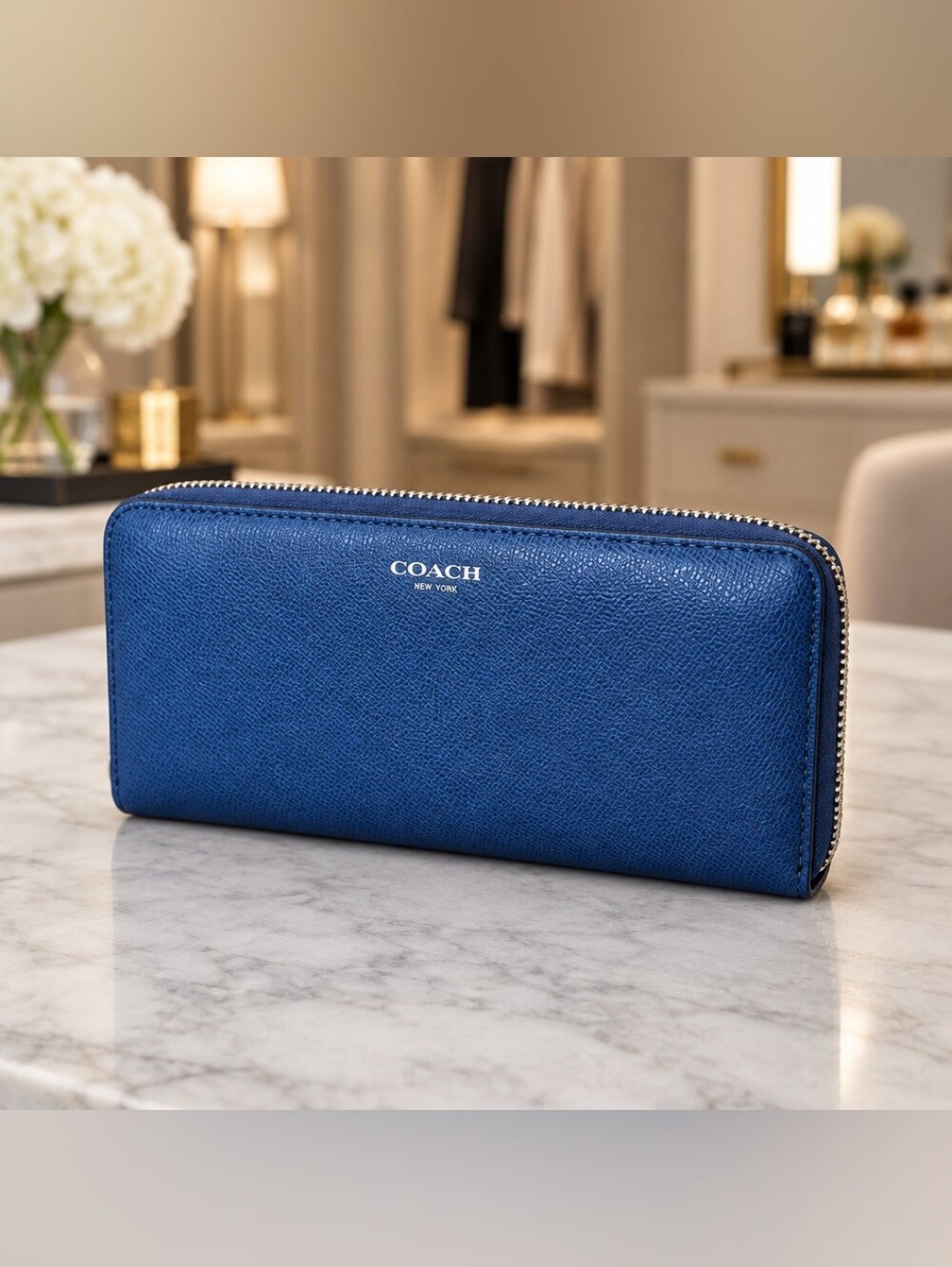 COACH New York Blue Zip-Around Leather Wallet Euc